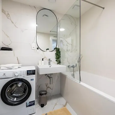 Modern 1-bedroom In Vydrica Near Castle Pressburg