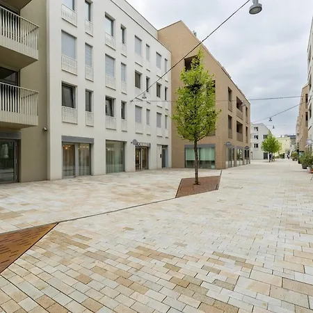 Modern 1-bedroom In Vydrica Near Castle Apartment *