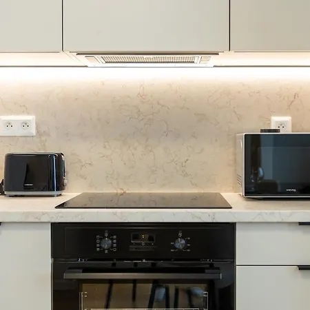 Apartment Modern 1-bedroom In Vydrica Near Castle