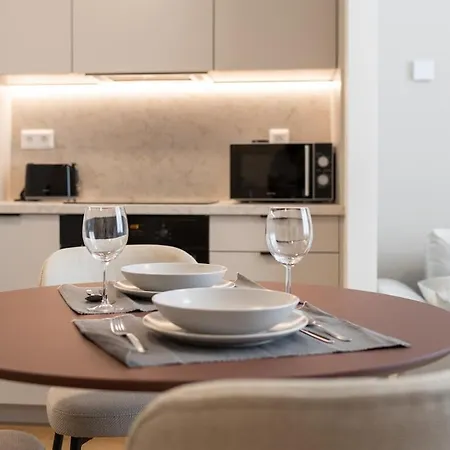 Apartment Modern 1-bedroom In Vydrica Near Castle *